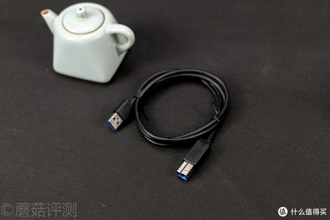 一拖七、彻底解决电脑USB接口不够用的情况—Orico 奥睿科USB3.0 7口分线器 拆解评测