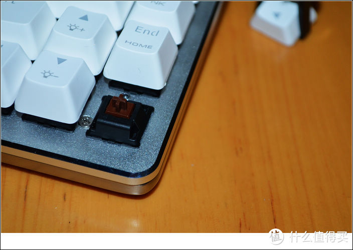 多平台多选择---【完美体验】AJAZZ 黑爵 Zn 锌蓝牙双模机械键盘