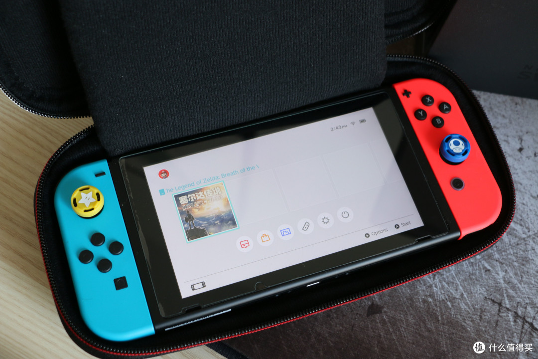#全民分享季#分享两个任天堂官方授权Nintendo Switch实用小物件：RDS硬壳收纳包&HORI马里奥摇杆帽