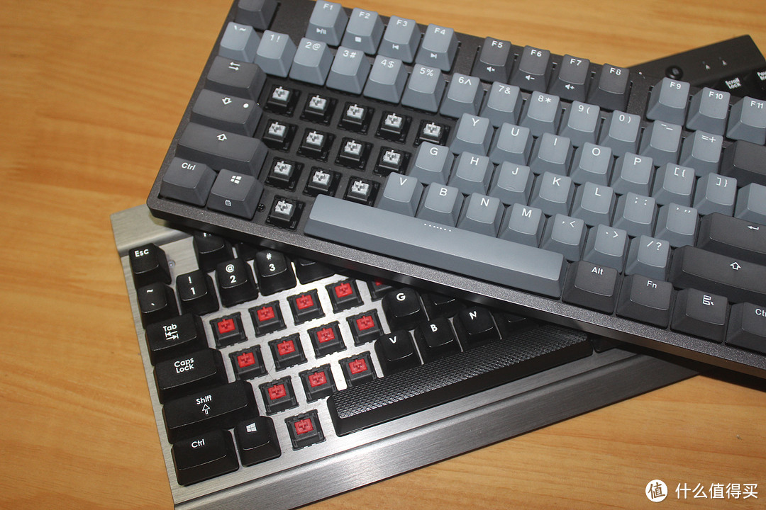 国产品牌最新力作--DURGOD杜伽 Taurus系列机械键盘K320（银轴）评测