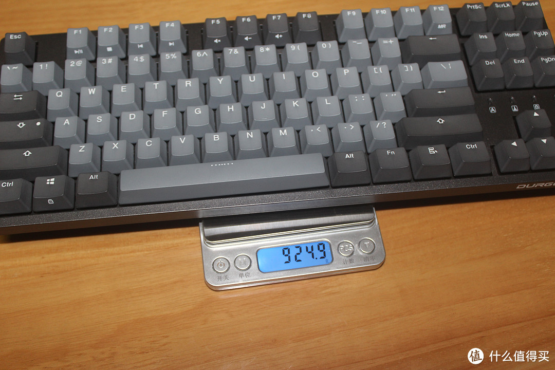 国产品牌最新力作--DURGOD杜伽 Taurus系列机械键盘K320（银轴）评测