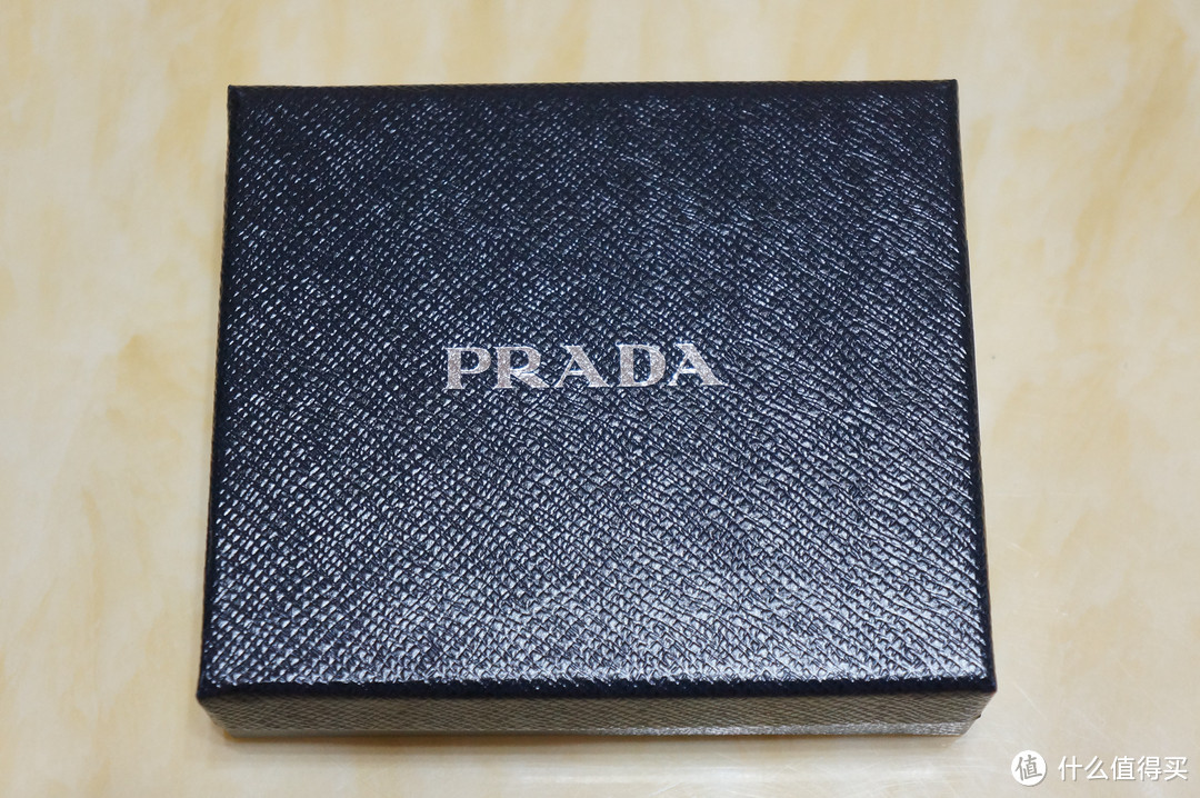 #全民分享季#本站首晒#自从有了京品购，从此奥莱是路人：PRADA 普拉达 黑色牛皮短款钱包