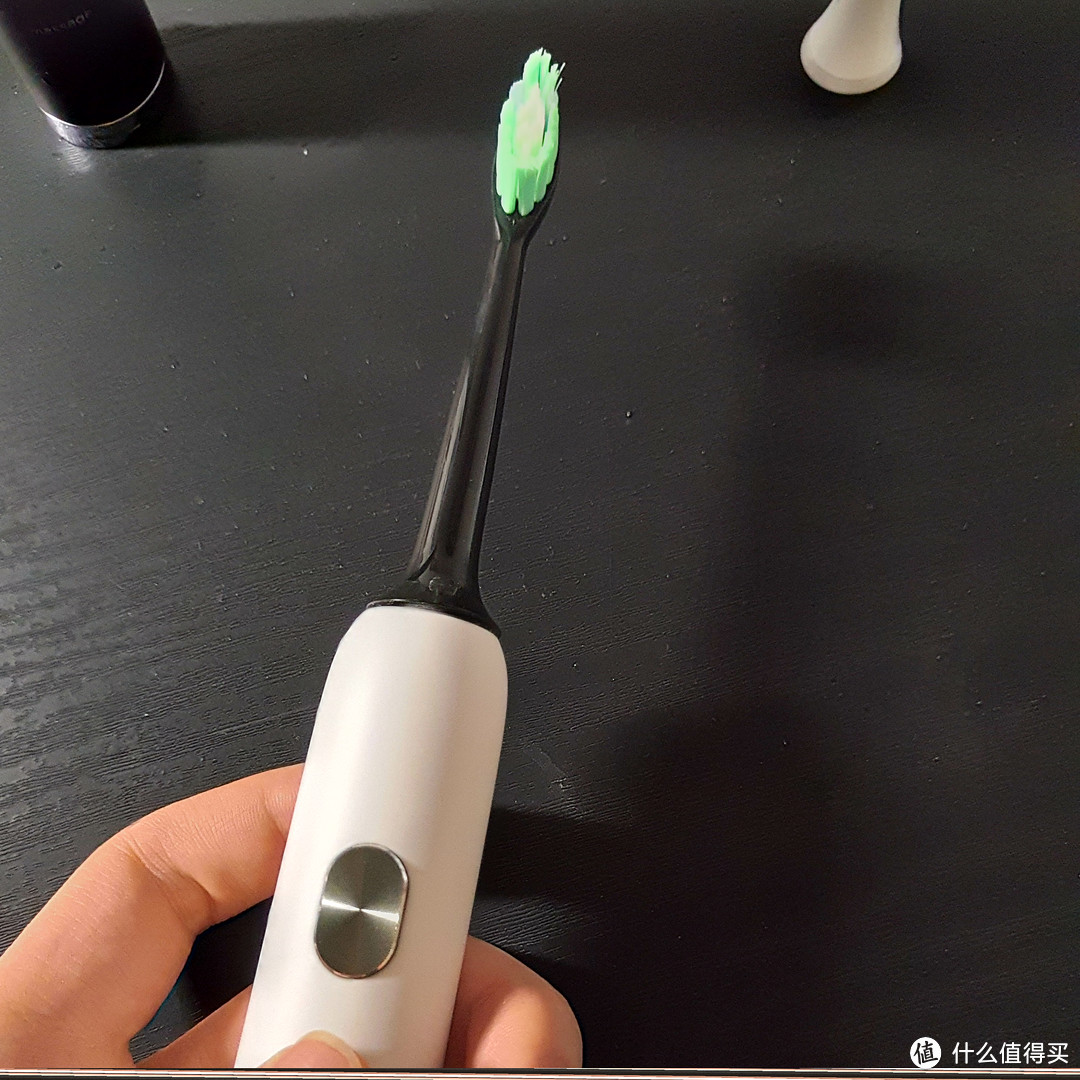 【轻众测】欧享S2电动牙刷,是否真的能帮助3亿中国人享受正确的口腔护理方式?