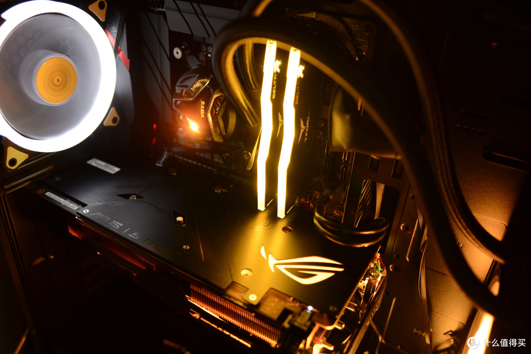 神光一起闪—SAMA 先马 冰川240RGB 水冷散热器