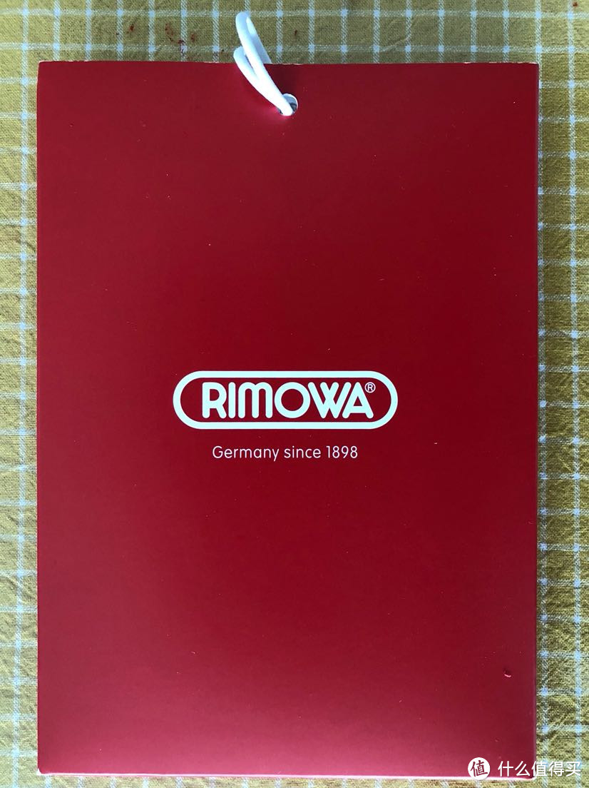 #本站首晒#可能是我见过的最“不值”的旅行箱：Supreme X Rimowa 45L 旅行箱 开箱