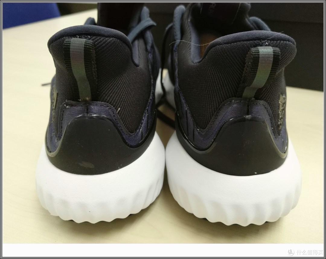 #全民分享季#当初也是阿迪达斯的当家科技—Alpha Bounce hpe 跑鞋 开箱