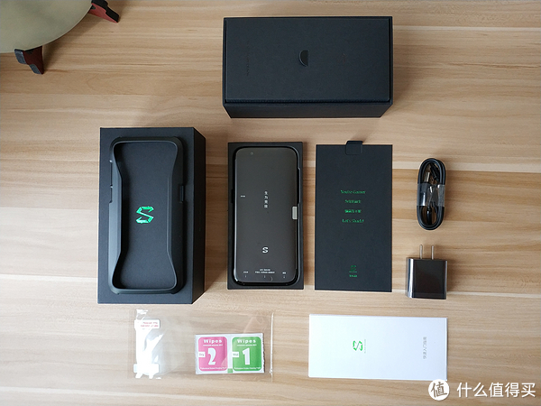 4 про комплектации. Xiaomi Black Shark 4 комплектация. Блэк Шарк комплектация. Блэк Шарк 3 комплектация. Xiaomi Black Shark комплектация.