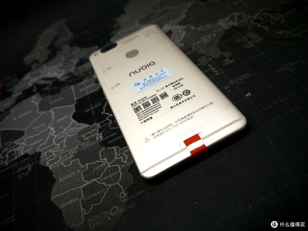 全面屏盛行,反其道而行—NUBIA 努比亚 z17mini 6G+64G 手机开箱