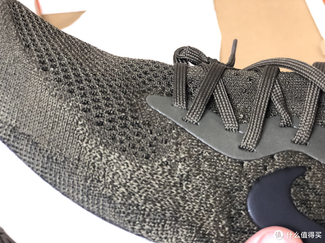 轻、软、弹、耐久四位一体的Nike 耐克 Epic React flyknit 跑鞋，是否是真的名副其实？