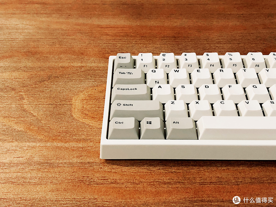 我的搭配：LEOPOLD 利奥博德 FC660M键盘+无铭诚品复古米键帽