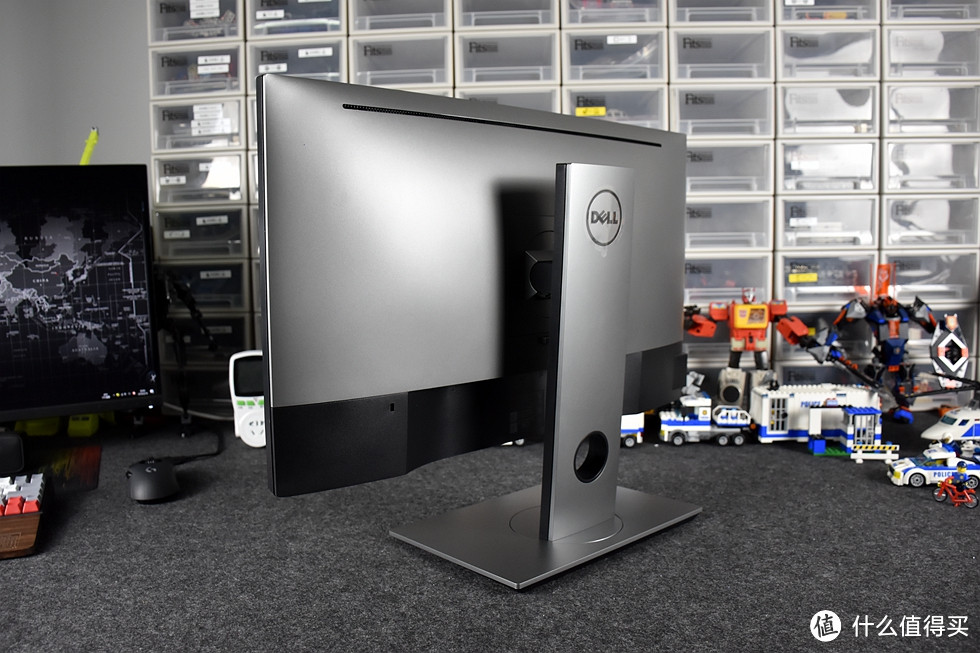 提升？简配？—DELL 戴尔 U2717D 显示器开箱测试