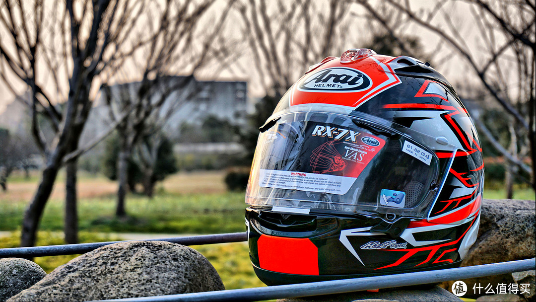 在你享受骑行时给你安全和美感的头盔—ARAI RX-7X 鬼红色 GHOST RED