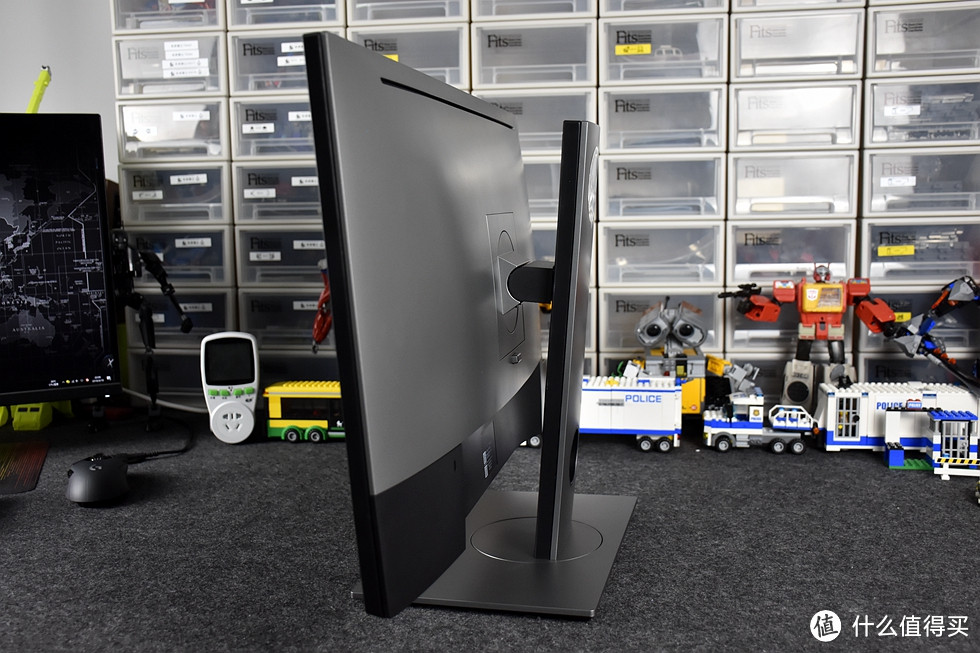 提升?简配?—DELL 戴尔 U2717D 显示器开箱测试