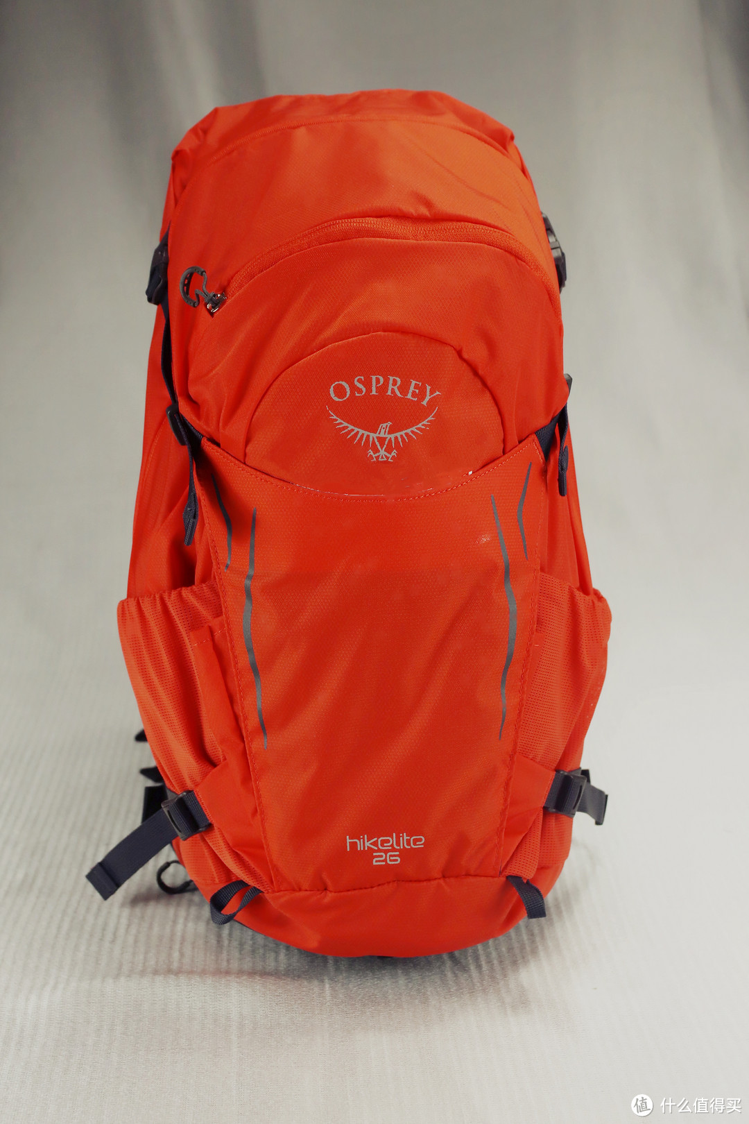 夏日背部好伴侣：Osprey Hikelite骇客 26L 背包