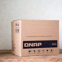 威联通 212P3 入门级NAS网络存储外观展示(电源键|接口|指示灯|脚垫)