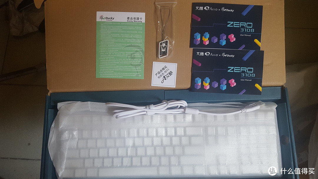 AKKO 艾酷 Ducky 魔力鸭 Zero 3108 PBT 机械键盘开箱