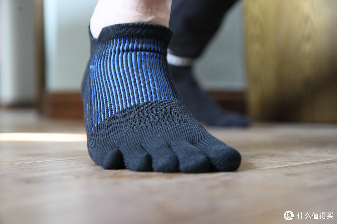 年轻人的第一双五指袜 - GEARLAB燃烧装备实验室3D压力五指袜2.0评测