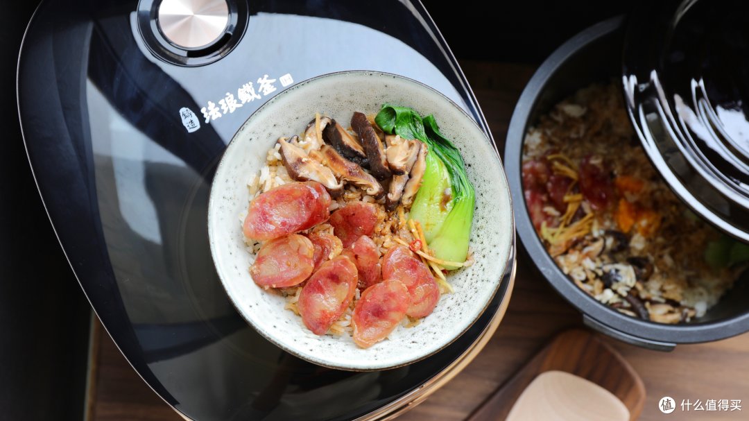 煲仔饭、红烧小排、薏米雪梨桂花糖水,一台电饭煲就能搞定