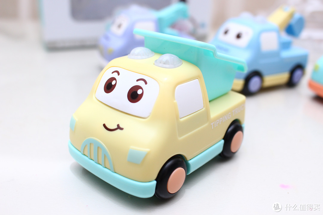 也许是最萌的小孩玩具了—Moibokids 米宝兔 工程惯性车
