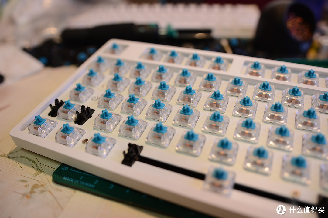 Akko 艾酷 ICE87 机械键盘—德国原厂轴樱桃神话的破灭？