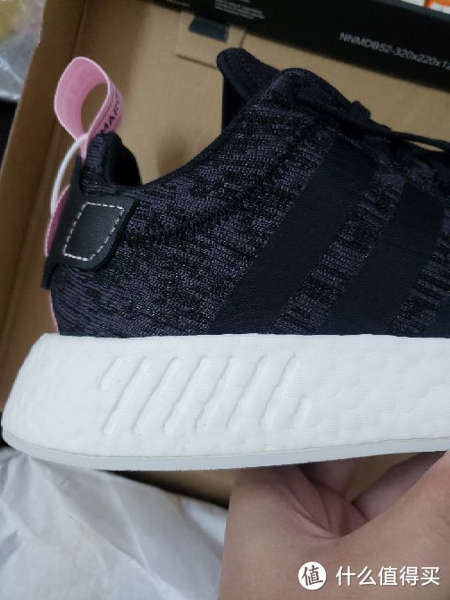 送给自己的生日礼物：Adidas 阿迪达斯 NMD_R2 运动鞋