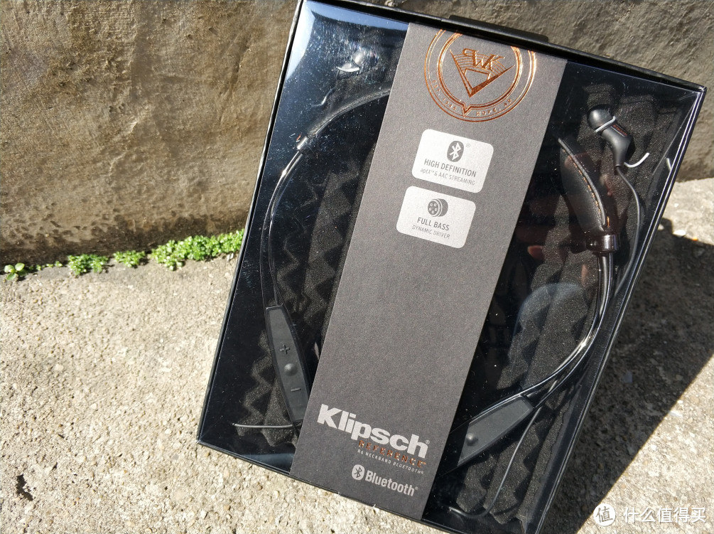 Klipsch 杰士 R6 Neckband 无线蓝牙耳机与LG HBS-810 简单对比