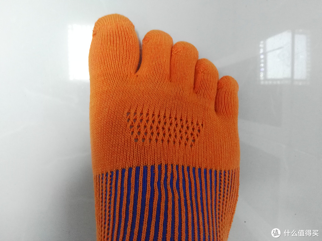 25公里雨中漫步：GEARLAB燃烧装备实验室3D压力五指袜2.0评测报告