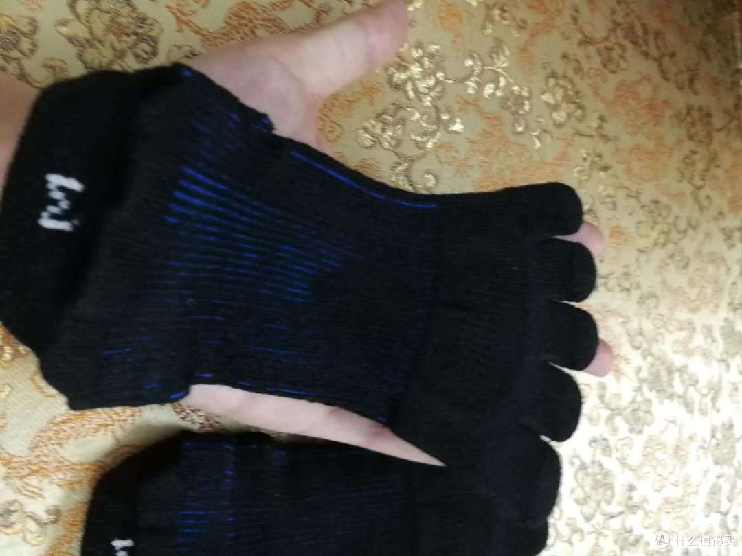 袜子与手掌