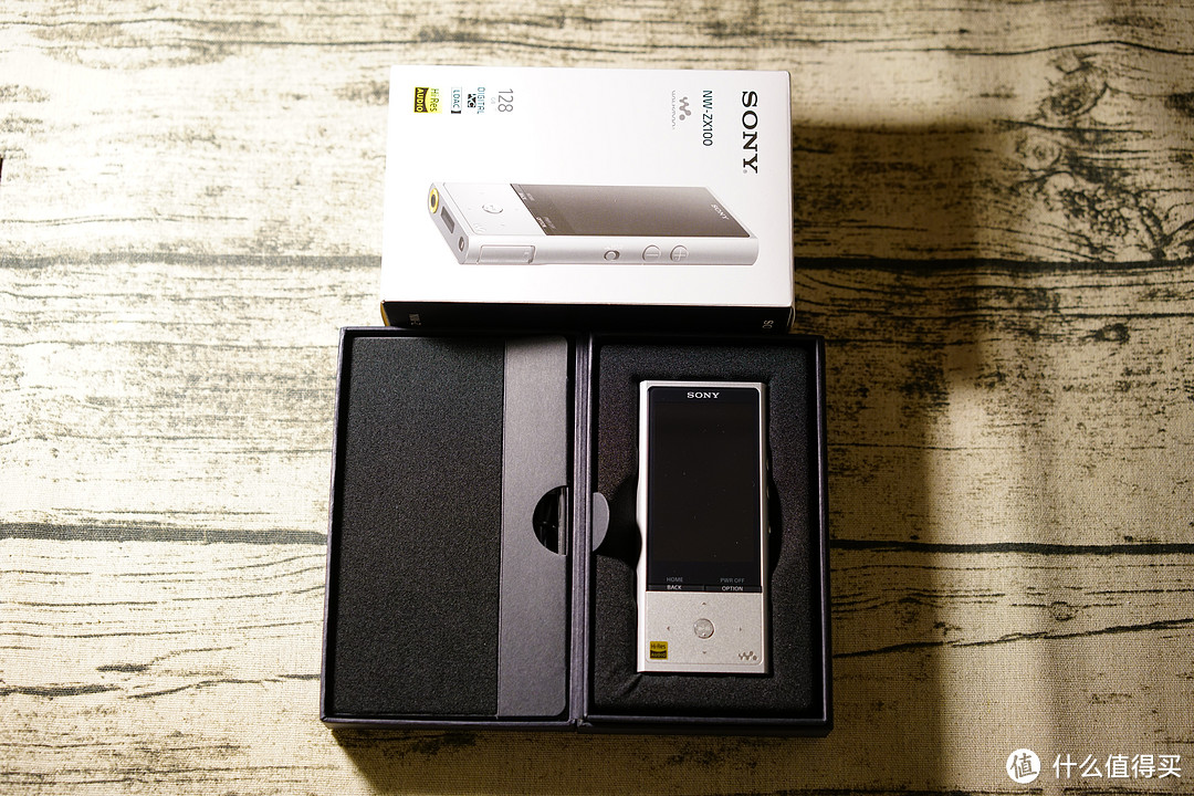 迟到了1年的评测—SONY 索尼 NW-ZX100 随身播放器开箱+使用体验