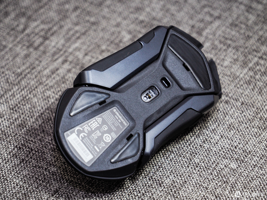 游戏鼠标最重要的就是舒适和精准:RIVAL600做到了
