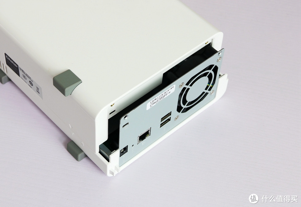 大妈首发：QNAP 威联通 TS-212P3 入门级NAS 了解下