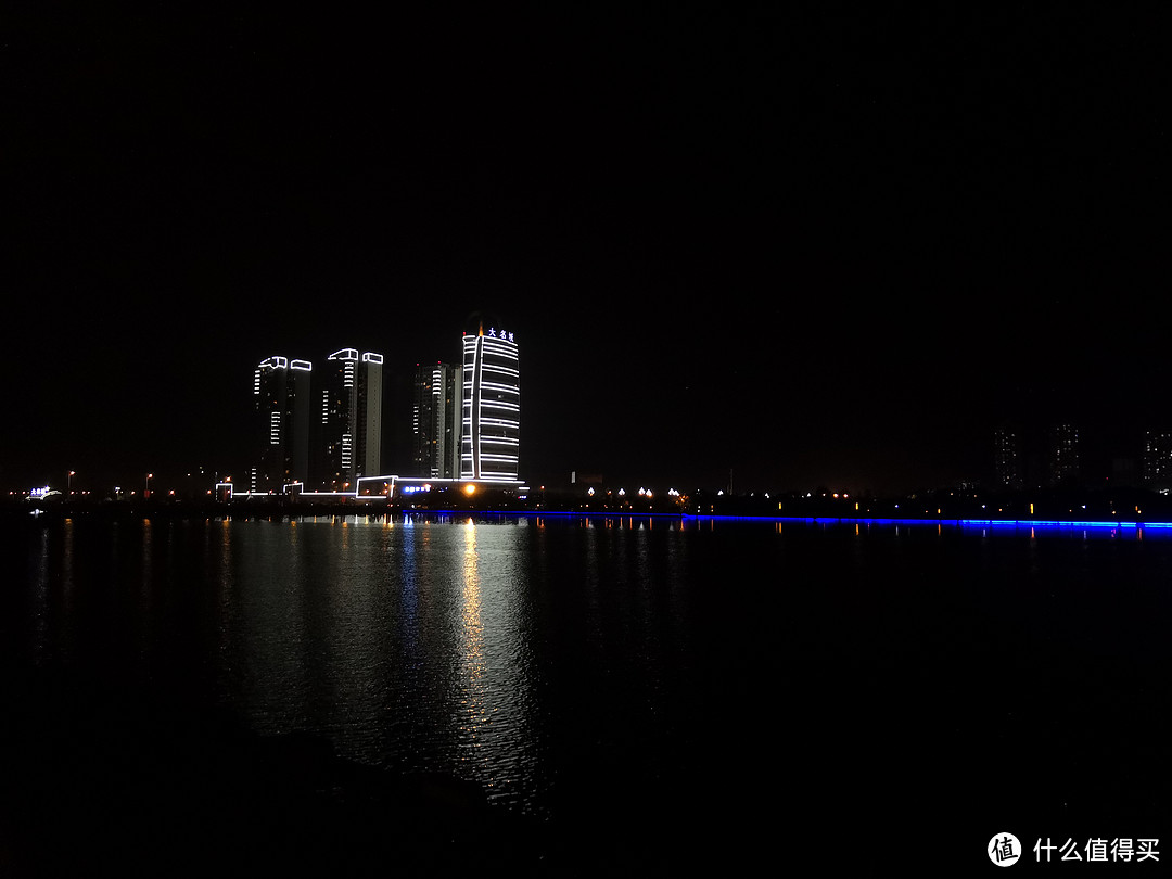 天时地利人和的换机之旅—HONOR 荣耀10 幻夜黑非主流评测（附音频简评）