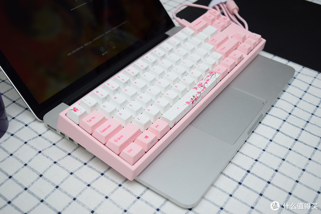 网红键盘打卡，升级一下我的外设装备：Varmilo 阿米洛 MIYA PRO 樱 机械键盘开箱