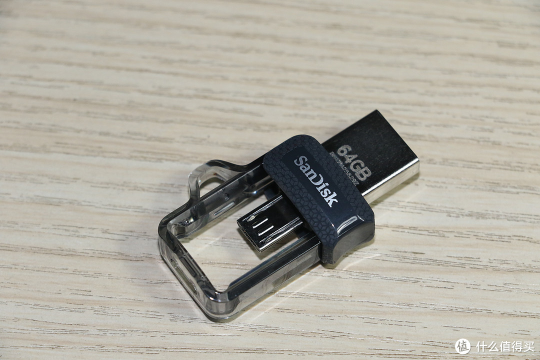 妈妈一学就会用的：SanDisk 闪迪 64GB OTG USB3.0 闪存盘