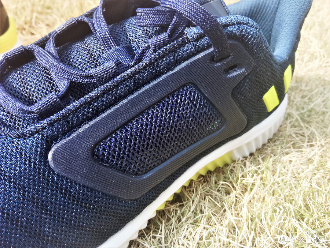 夏季换个凉快的跑步鞋吧：adidas 阿迪达斯 清风 CG3691 开箱