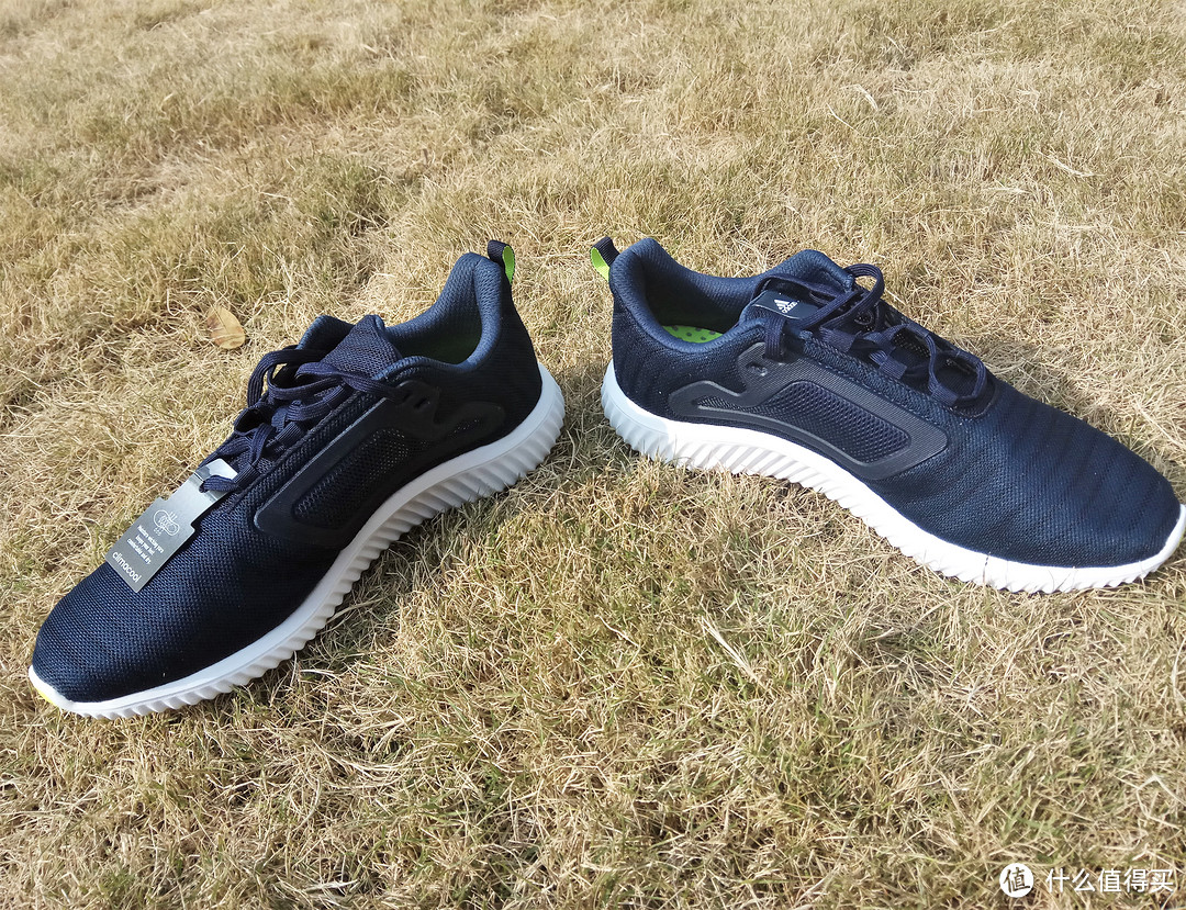 夏季换个凉快的跑步鞋吧：adidas 阿迪达斯 清风 CG3691 开箱