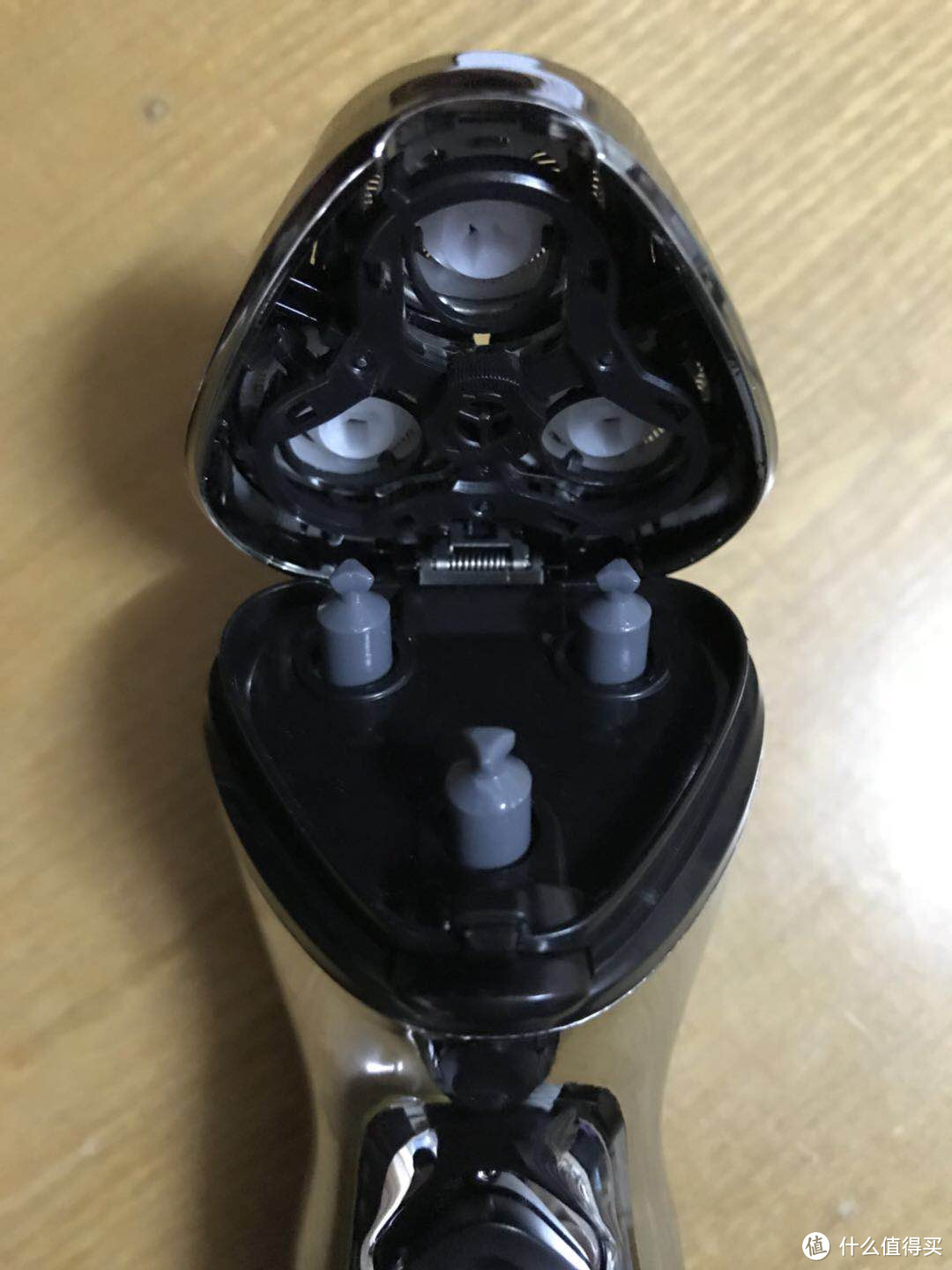 三刀头的上盖不能取下来 三刀头的上盖不能取下来