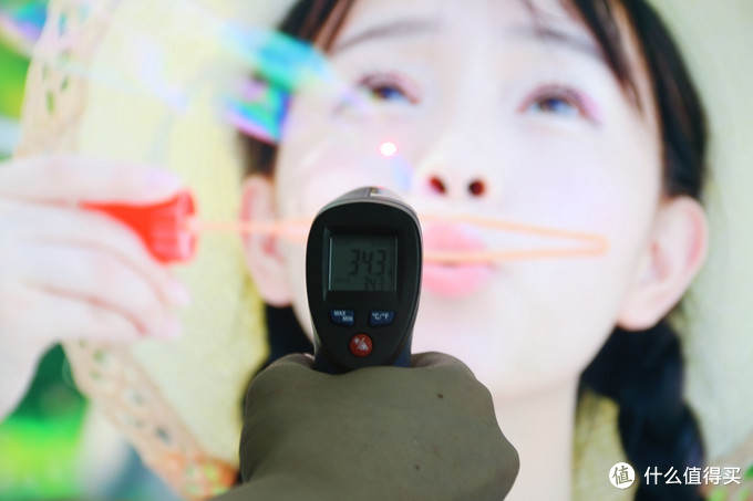 大妈首发,护眼无边框,视界新体验:BenQ 明基 EW2770QZ 显示器