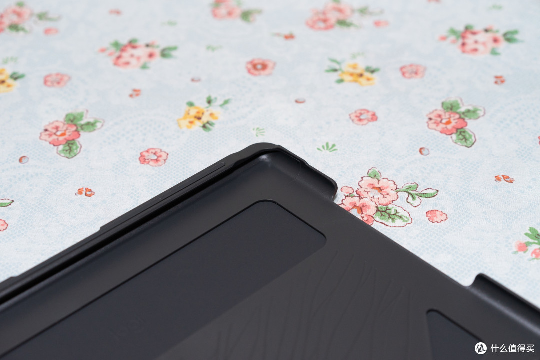 让iPad变成轻薄笔记本的Logitech 罗技 IK1052 键盘保护套和UGREEN 绿联 视频输出器了解一下