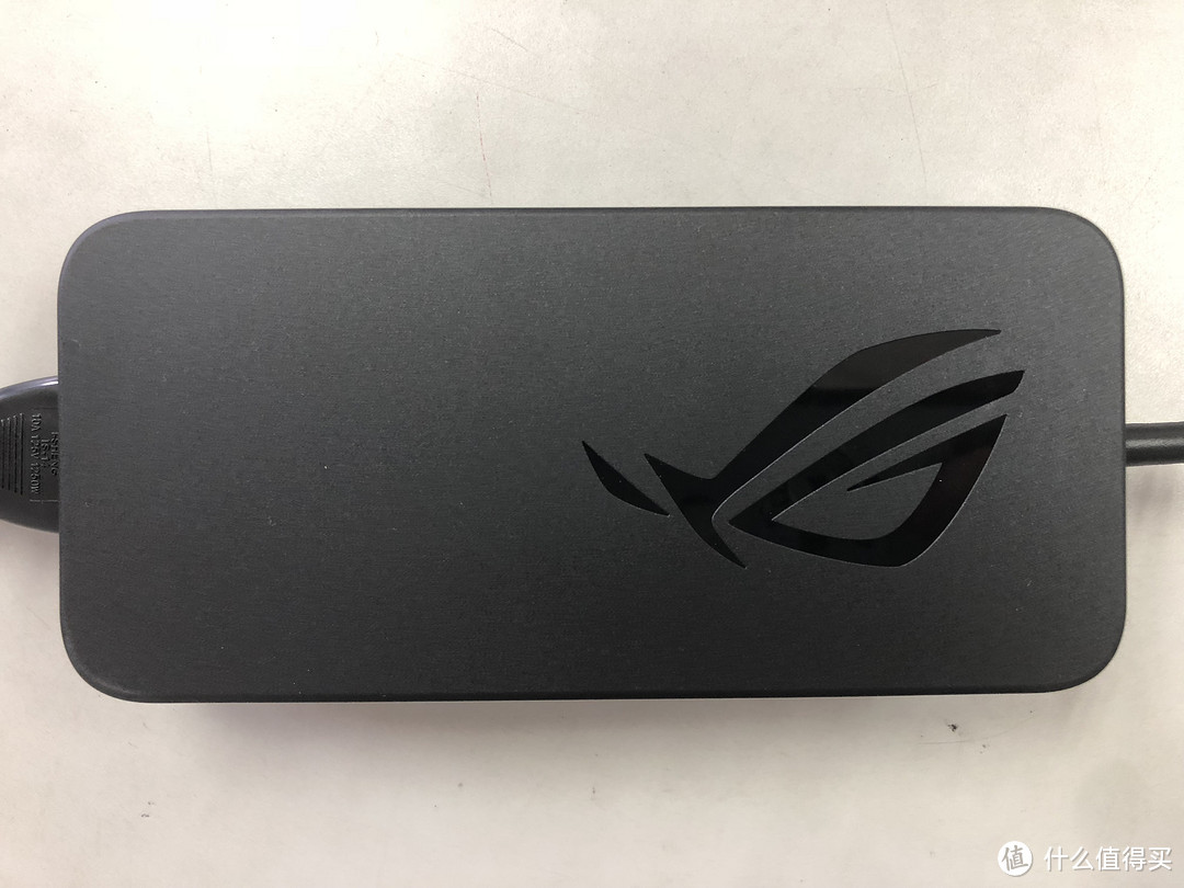 ROG 玩家国度  Zephyrus M (GM501) 笔记本电脑简单开箱