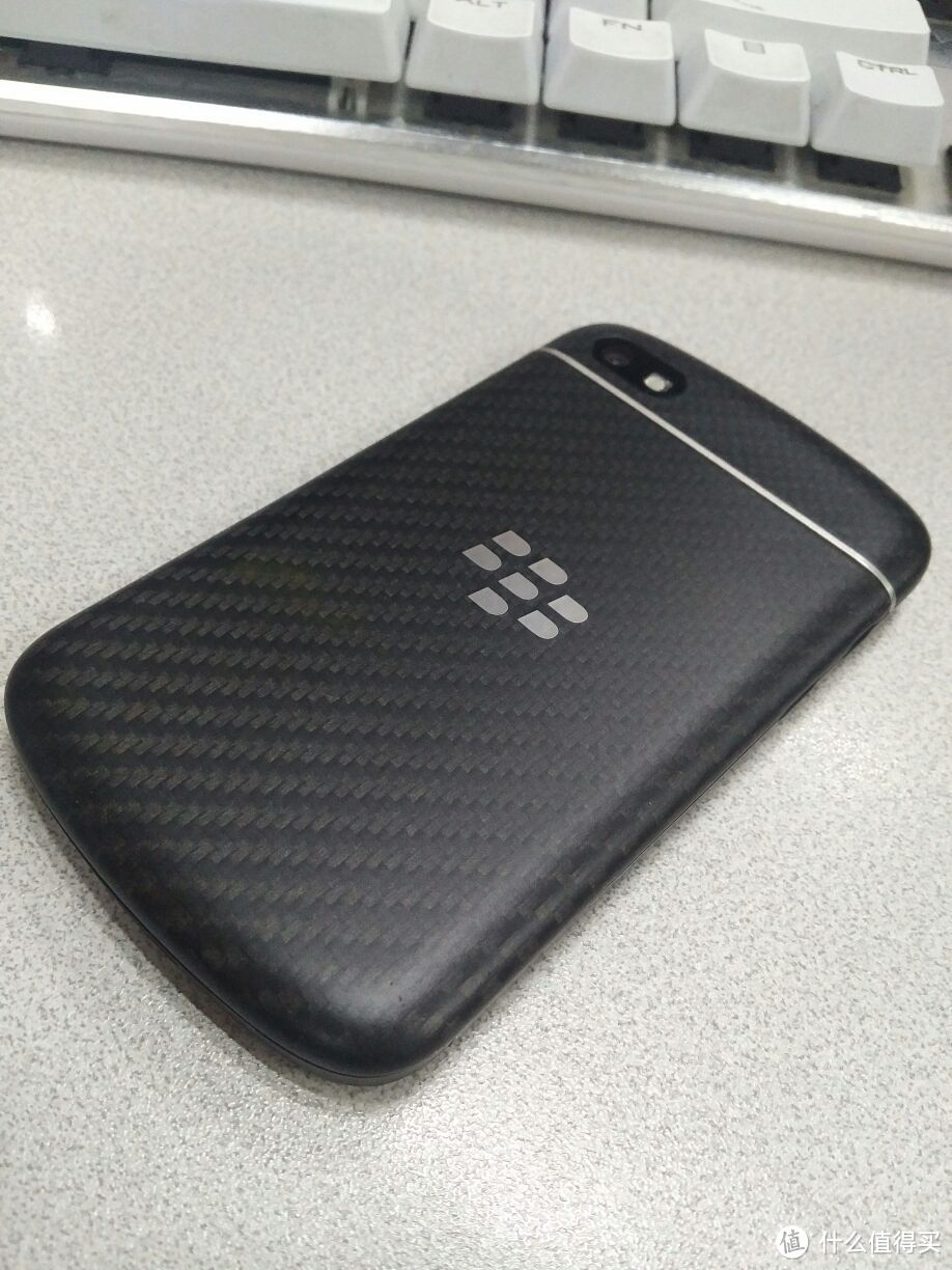 日薄西山BlackBerry 黑莓 BB10，孱弱之将小Q10