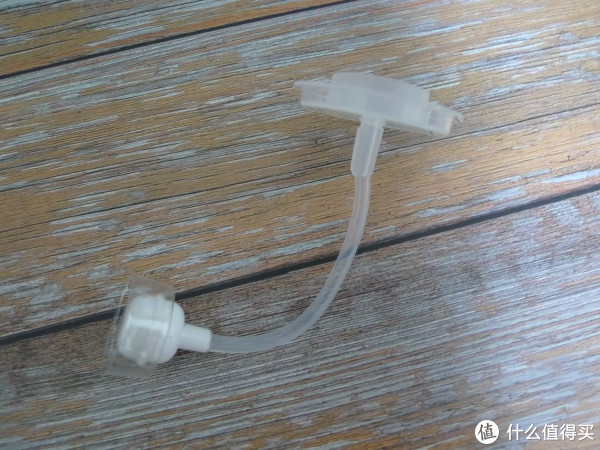 里面的吸管特写