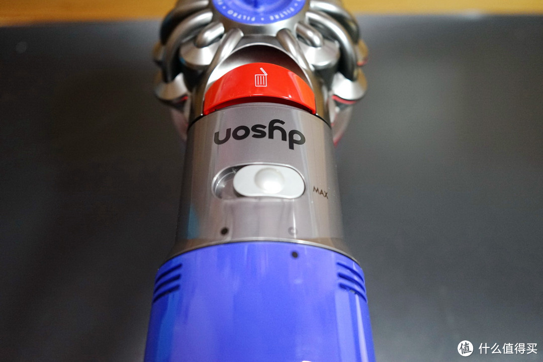 V10上市我开用V8：dyson 戴森 V8 Absolute手持无线吸尘器开箱及使用