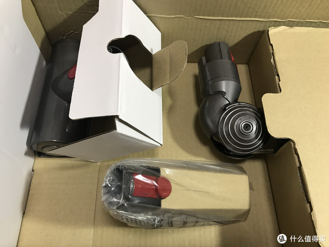 V10上市我开用V8：dyson 戴森 V8 Absolute手持无线吸尘器开箱及使用