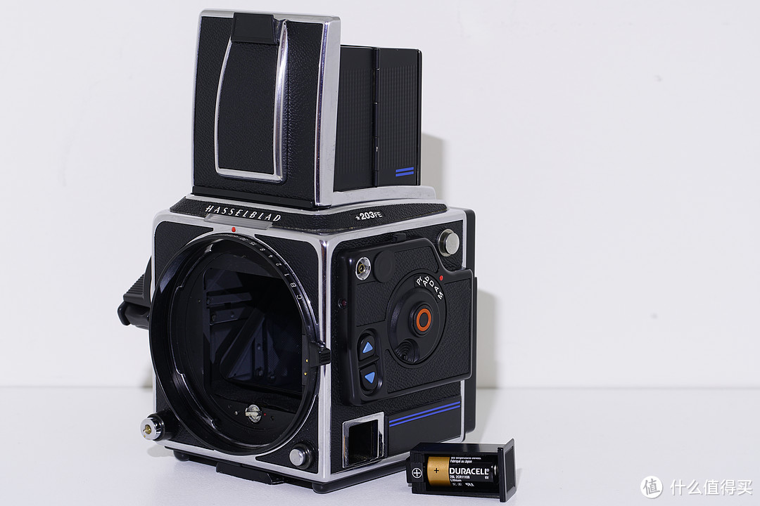 电子化冲击下的哈苏 上篇：Hasselblad 哈苏203FE中画幅胶片相机开箱