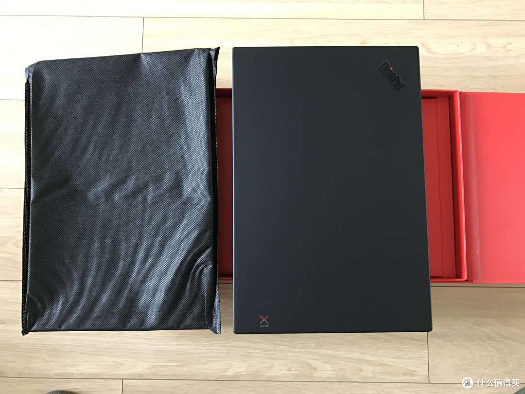 x1c就放在这个黑色的无纺布袋子里面了 x1c就放在这个黑色的无纺布袋子里面了