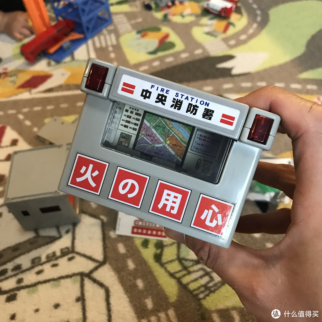 Takara Tomy 多美卡玩具消防站