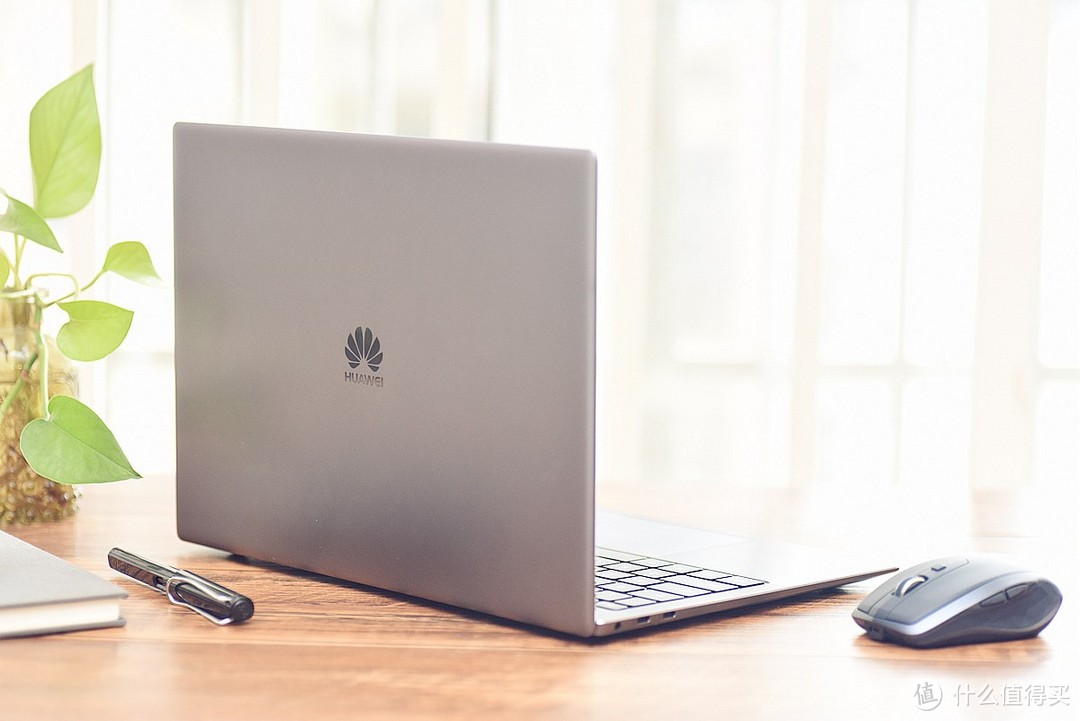 电脑也玩全面屏？华为(HUAWEI) MateBook X Pro简单体验