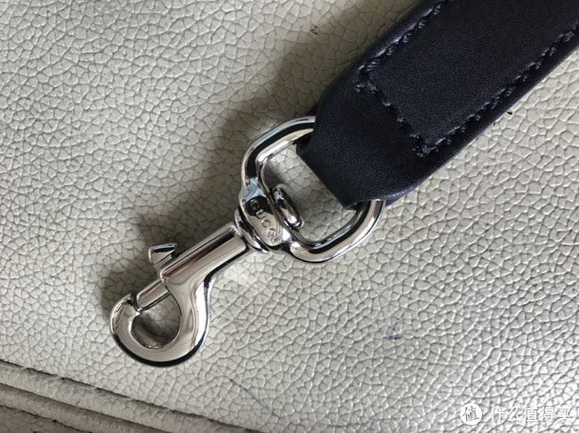 来自老婆的520礼物:Gucci 古驰 Supreme系列单肩包晒单