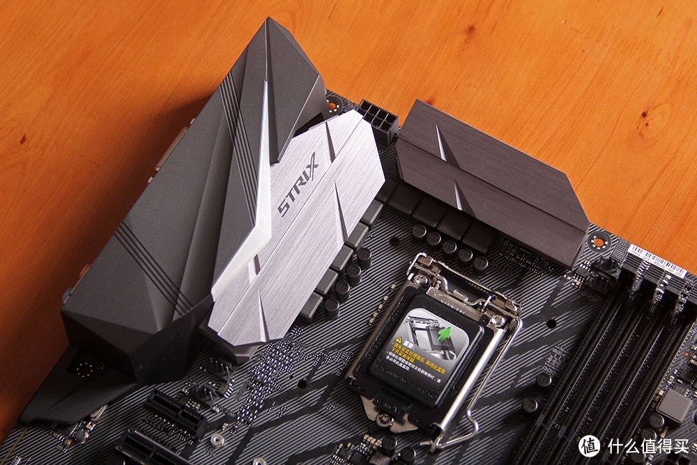 1.5W的游戏水冷主机装机体验：ROG STRIX Z370-F+九州风神方舟机箱